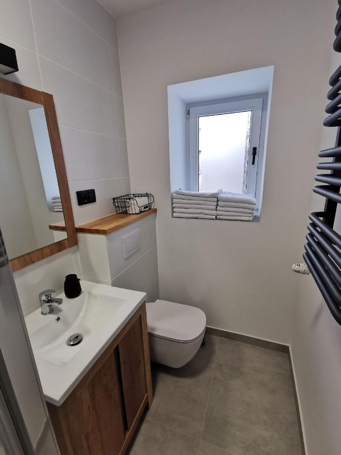 Apartament Black&White Jelenia Góra Екстериор снимка