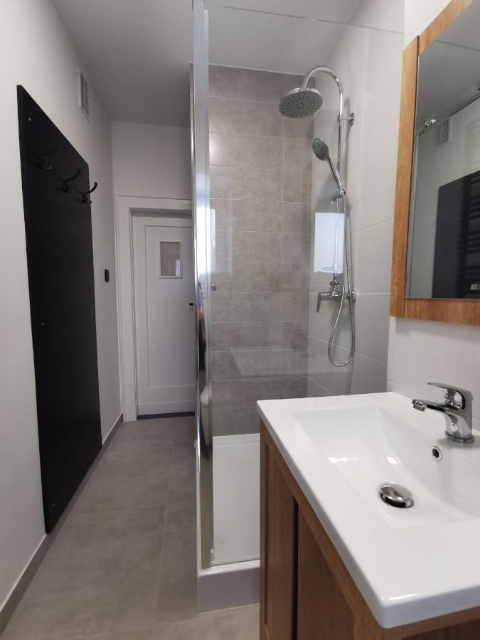 Apartament Black&White Jelenia Góra Екстериор снимка